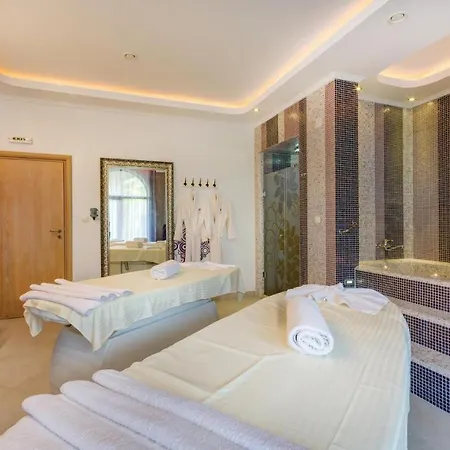 Apartament Three-bedroom In Nesebyr