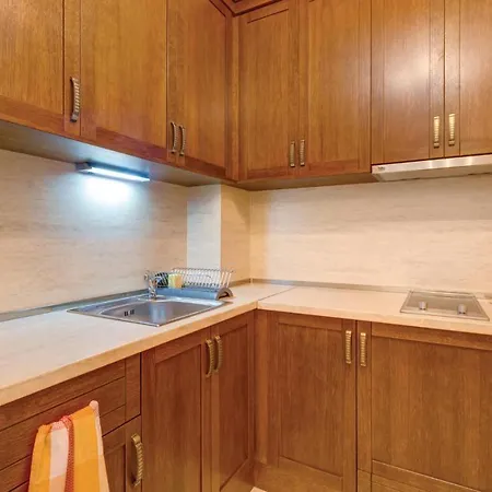 Apartment Three-bedroom In Nessebar